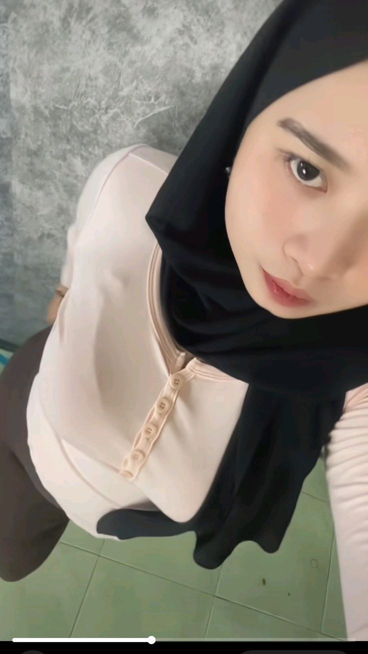 Terbaru Viral Terbaru 2025 Bibirmu Menarikku Seperti Gravitasi Abg Hijab Indonesia 2025 Viral